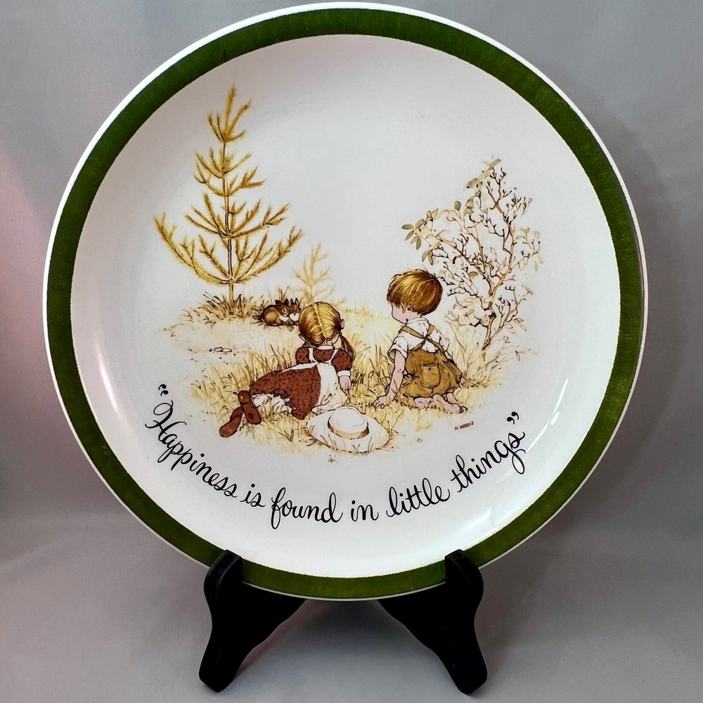 1972 Holly Hobbie Collector Plate 10" Happiness Is Found In Little Things